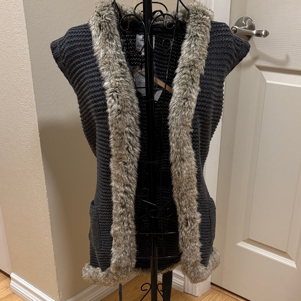 Vero Moda Charcoal Sweater Vest with Faux Fur Trim